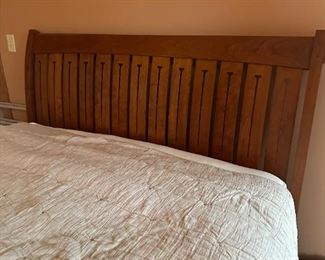 Stickley Mission/Arts & Crafts  Queen Sized Bed  
