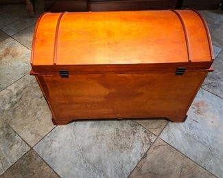 Back of display chest