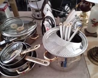 Pot and pan set like-new 