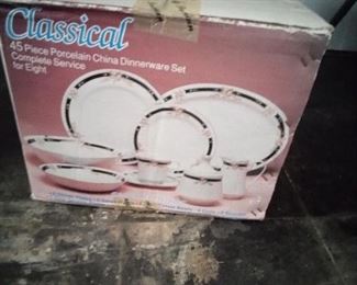 Full Set of Dishesin the box 