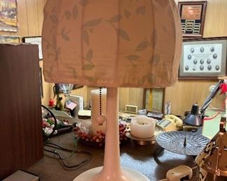 Knoll Style Lamp