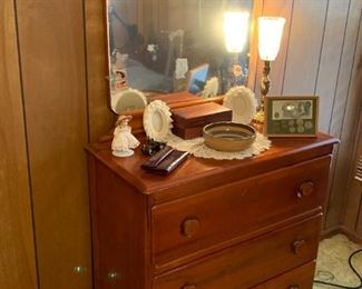 Small chest of drawers and mirror