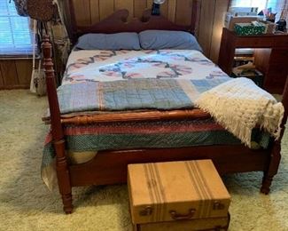 Full size bed 