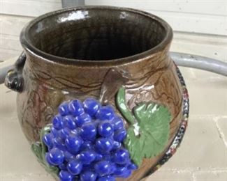 Grape pot by Mike Hanning