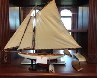 Authentic sailboat model 