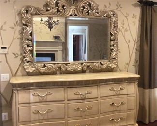 Henredon dresser , mirror. 
