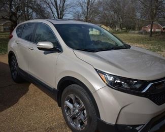 2018 Honda CR-V
VIN: 2HKRW1H86JH518589
The beginning offer is $25,000 this is less than the CarMax or CarVana offers). Pictured here you will see some slight scraping on  the rear passenger door where the owner lightly scraped the side of his garage door while backing out. This is a one owner car with clean title. It is in Awesome Condition!!! To make an offer and/or find out how offers will work, please call.