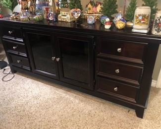Long console with 6 drawers and 2 glass doors