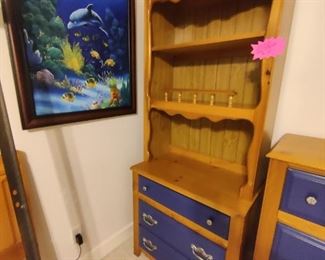 BROYHILL BANDED BEDROOM FURNITURE - 3 DRAWER CHEST & HUTCH - $80.00