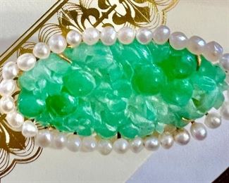 Antique Victorian 14k jadeite & pearl brooch. Jadeite with pearls 14 k gold. 