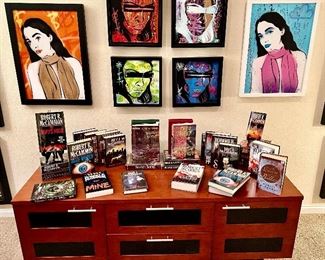 Zero Gradient Street Artist using aerosol.