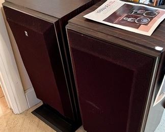 Yamaha vintage speakers.