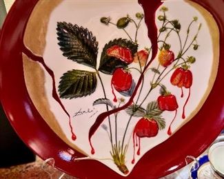 Salvador DALI Limoges chargers.  Interesting!