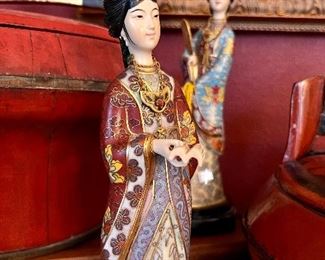 Cloisonne always makes a statement.