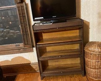 Stacking bookcase& flat- screen TV
