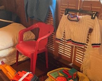 Toys & vintage children’s clothing 