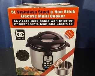 Multi Cooker, Pressure Cooker, Slow Cooker New in Box