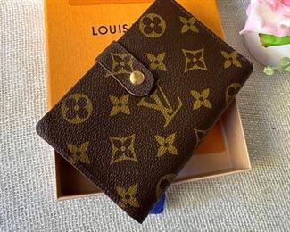 Louis Vuitton Wallet. 