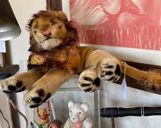 Vintage Steiff lion, German wind-up dancing bear and other misc.
