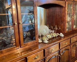 Huge display cabinet 