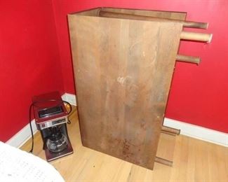 This drop leaf is sitting kinda wacky....but then I warned you this was a wacky kinda sale.