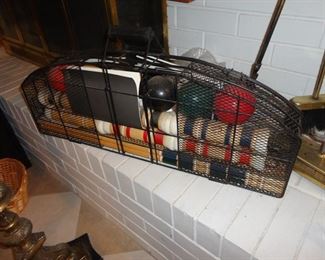 Croquet Outdoor Set with Wire Carrying Case/ Excellent Condition