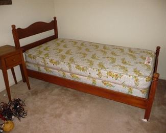 twin bed 