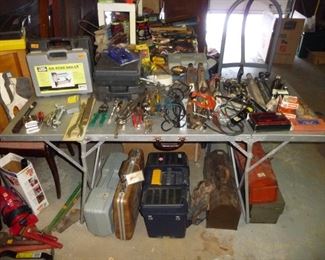 LOTS OF TOOLS 