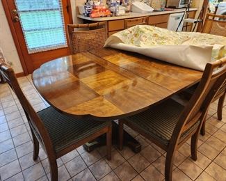 Heritage Furniture dining table and chairs