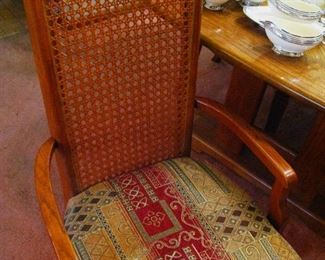 Very Nice Solid Wood Table with 6 Matching Chairs, 2 Leaf's  complete with folding Table Cover