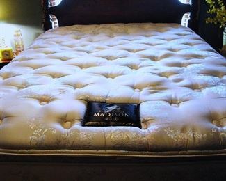 Traditional Aesthetic Stately Poster Bed - Gorgeous! Denver Pillowtop Mattress
