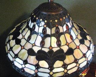 Tiffany Style Nice Heavy Table Lamp