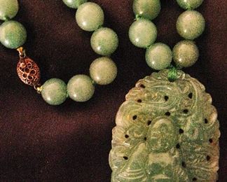  jadeite Bead Carved Necklace