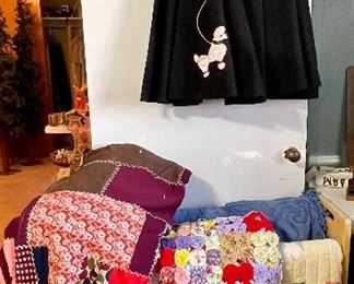 Antique Quilts, Vintage Bedspreads 