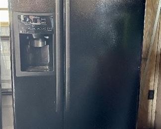 GE Refrigerator 