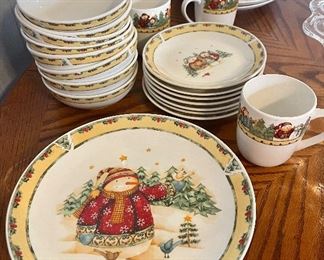 Vintage Gibson Snowman Dish Set