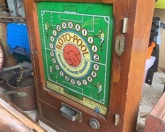 Another Wow! Fabulous condition 1C Antique Roto-Pool Arcade Game