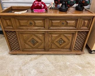 Vintage Magnavox Console Stereo