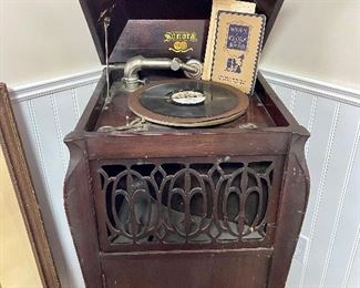 Old Phonograph needs work 