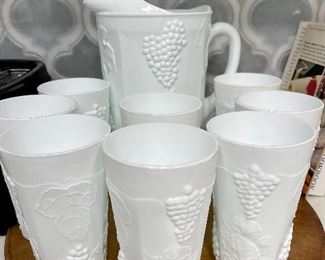 Milk glass
Juice cups and pitcher 