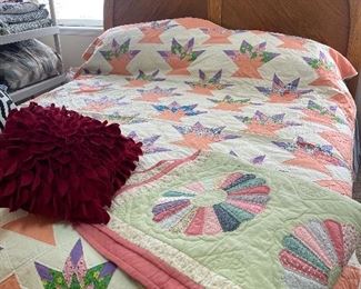 Quilts and beds 