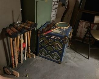 Croquet set and great cube trunk