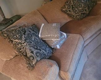 Love seat in very good condition