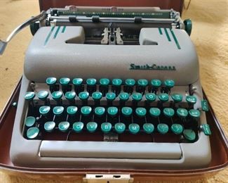 Smith Carona typewriter with case