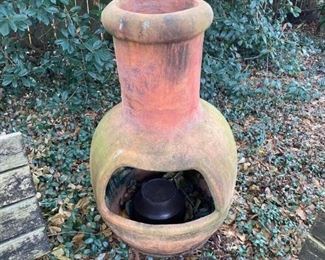 Chimenea with stand
Needs to be cleaned but in otherwise great condition.
44” tall x 2’ across 
Must be able to move and load yourself.