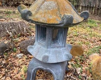 Concrete Pagoda
Great condition.
No breaks or cracks
30” tall x 19” across 
Please bring help to move. We can’t help & it’s heavy!