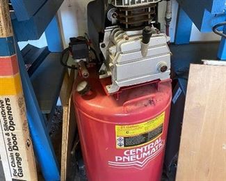 Central Pneumatic 21 Gallon Air Compressor
Good working condition.
Must be able to move and load yourself.