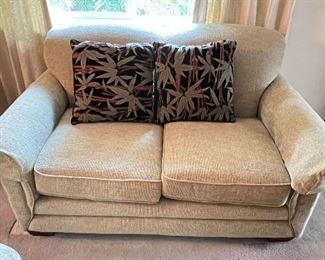 MLC020- Laz Boy 2 Seater Sofa