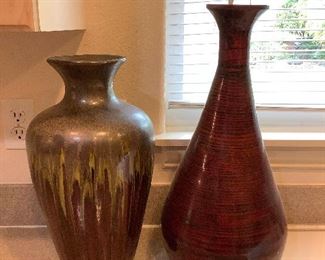 MLC030 Large Ceramic & Wooden Vases