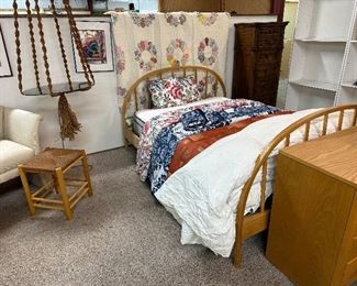 Queen Size Oak Bed, Full Size Mattress, Vintage Bedding